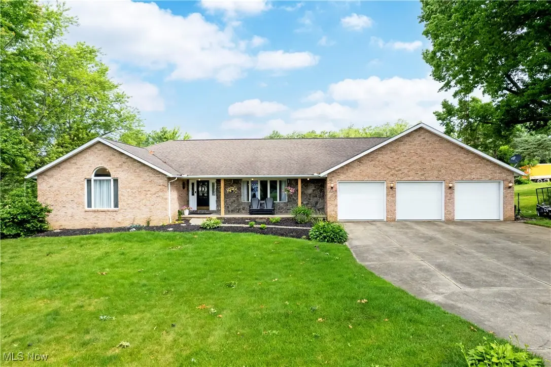 13946 Highview Drive, Dalton, OH 44618 - Image #1
