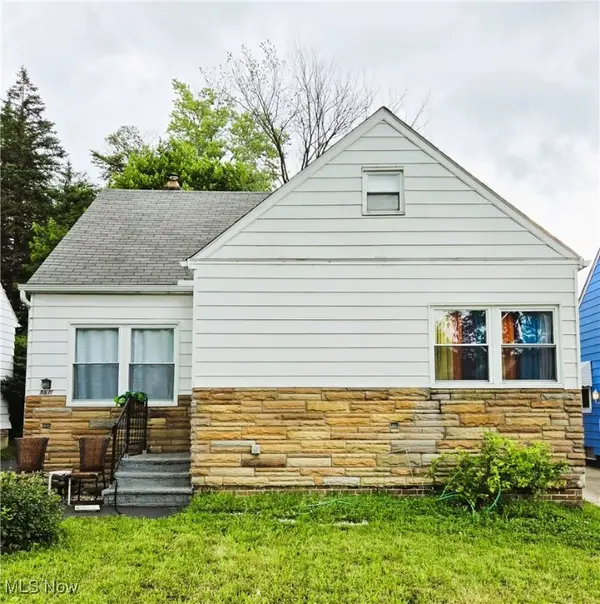 5571 Oakwood Avenue, Maple Heights, OH 44137