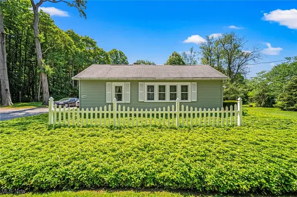 3988 Lake Road, Conneaut, OH 44030