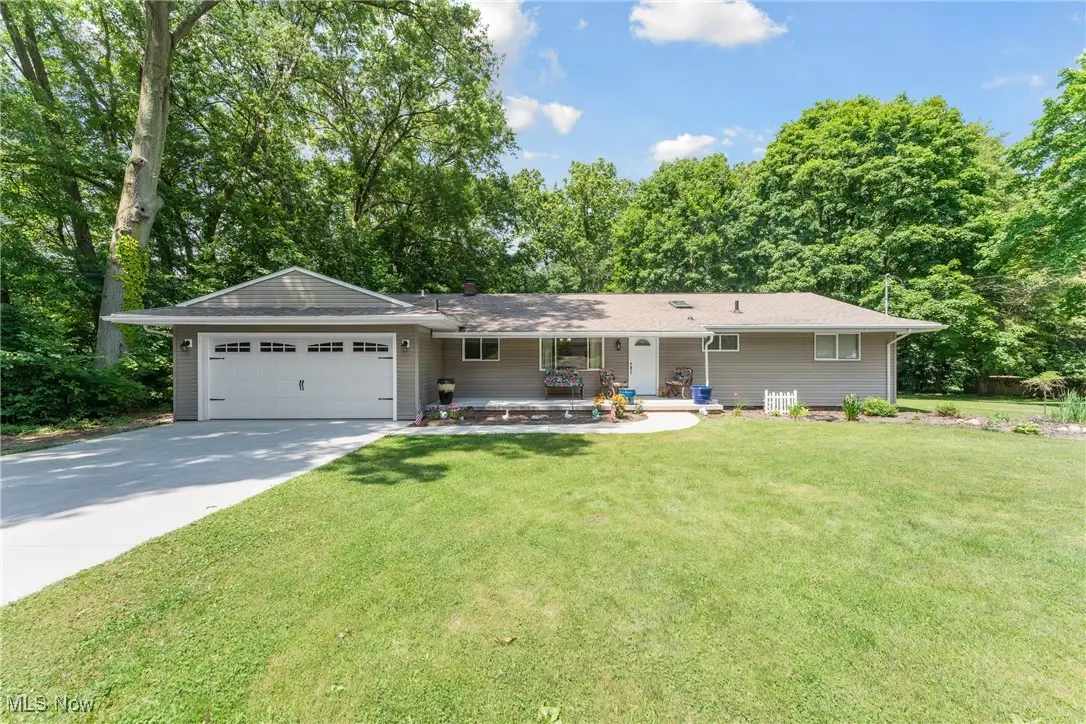 583 Knollwood Drive, Uniontown, OH 44685 - Image #1