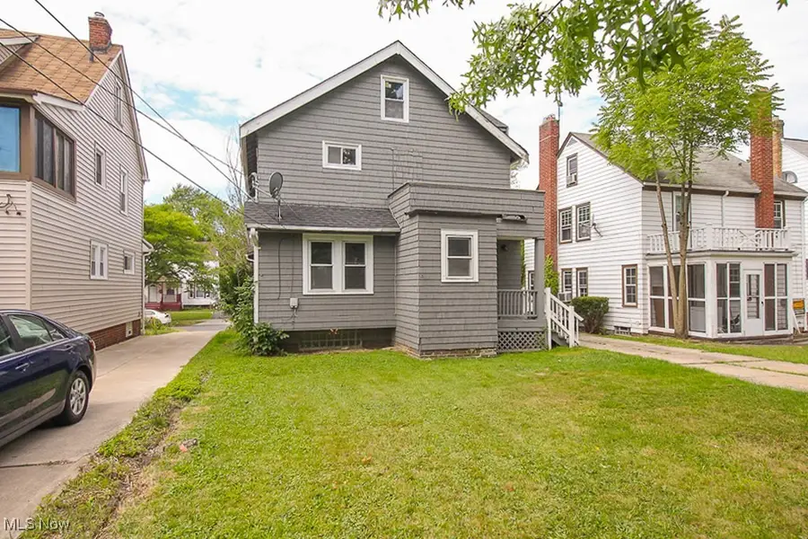 967 Pembrook Road, Cleveland Heights, OH 44121 - Image #2