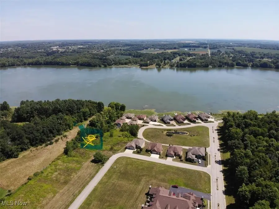 Pine Lake Cove, Columbiana, OH 44408 - Image #2