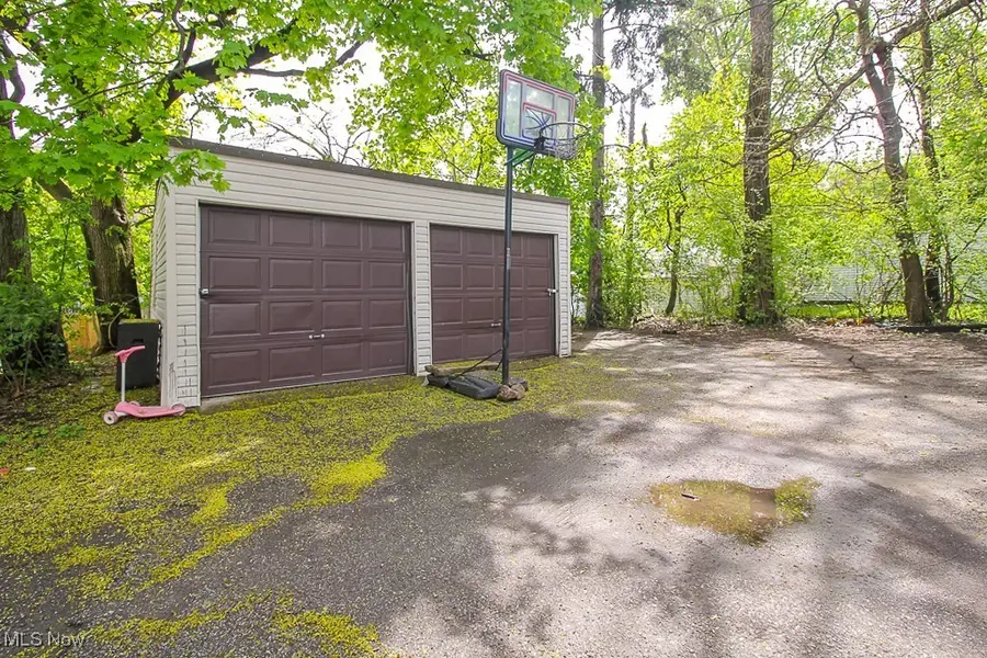 14269 Superior Road, Cleveland Heights, OH 44118 - Image #2