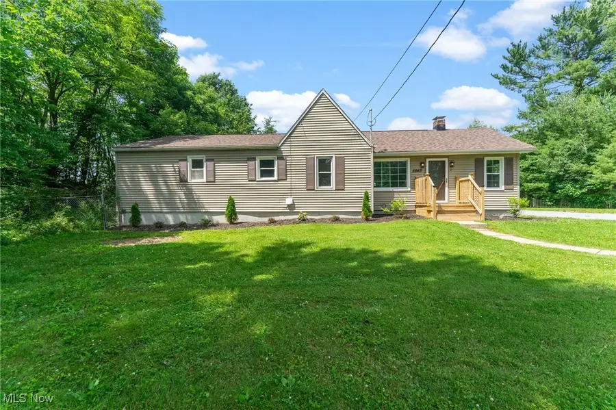 5843 Fairlawn Avenue, Hubbard, OH 44425 - Image #2