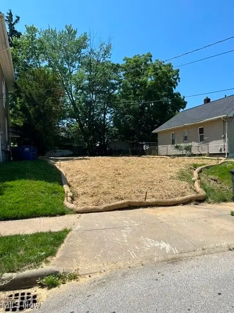 1518 Hopkins Avenue, Lakewood, OH 44107 - Image #1