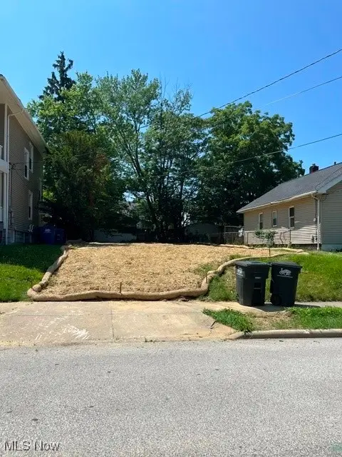 1518 Hopkins Avenue, Lakewood, OH 44107 - Image #2