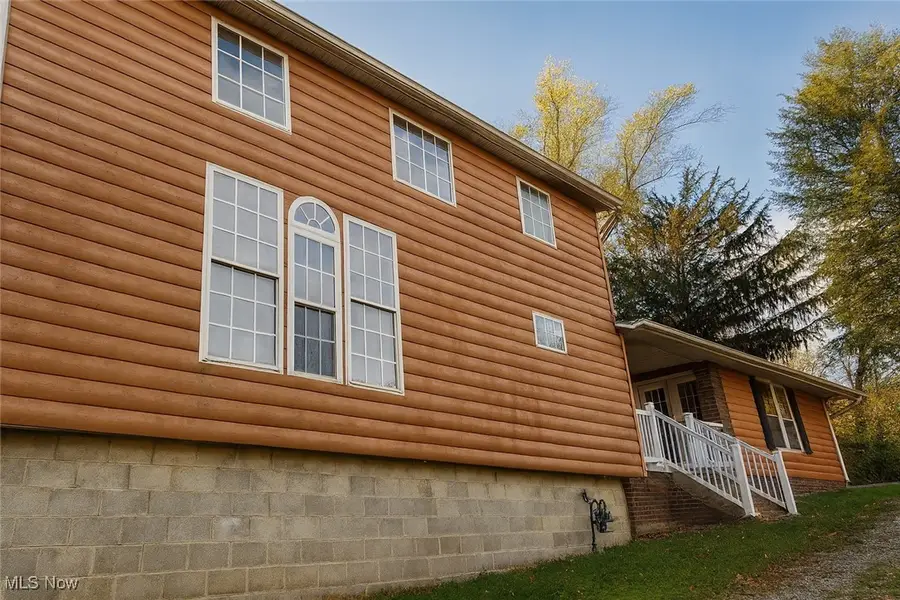 56612 Mcgee Road, Shadyside, OH 43947 - Image #2