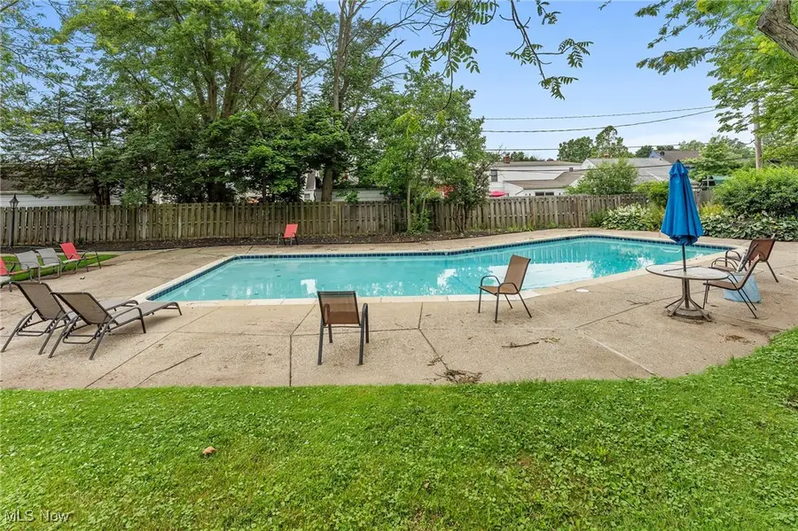 2632 S Green Road, University Heights, OH 44122 - Image #3