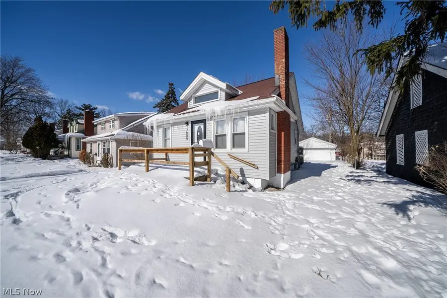 17005 Mapleboro Avenue, Maple Heights, OH 44137 - #2