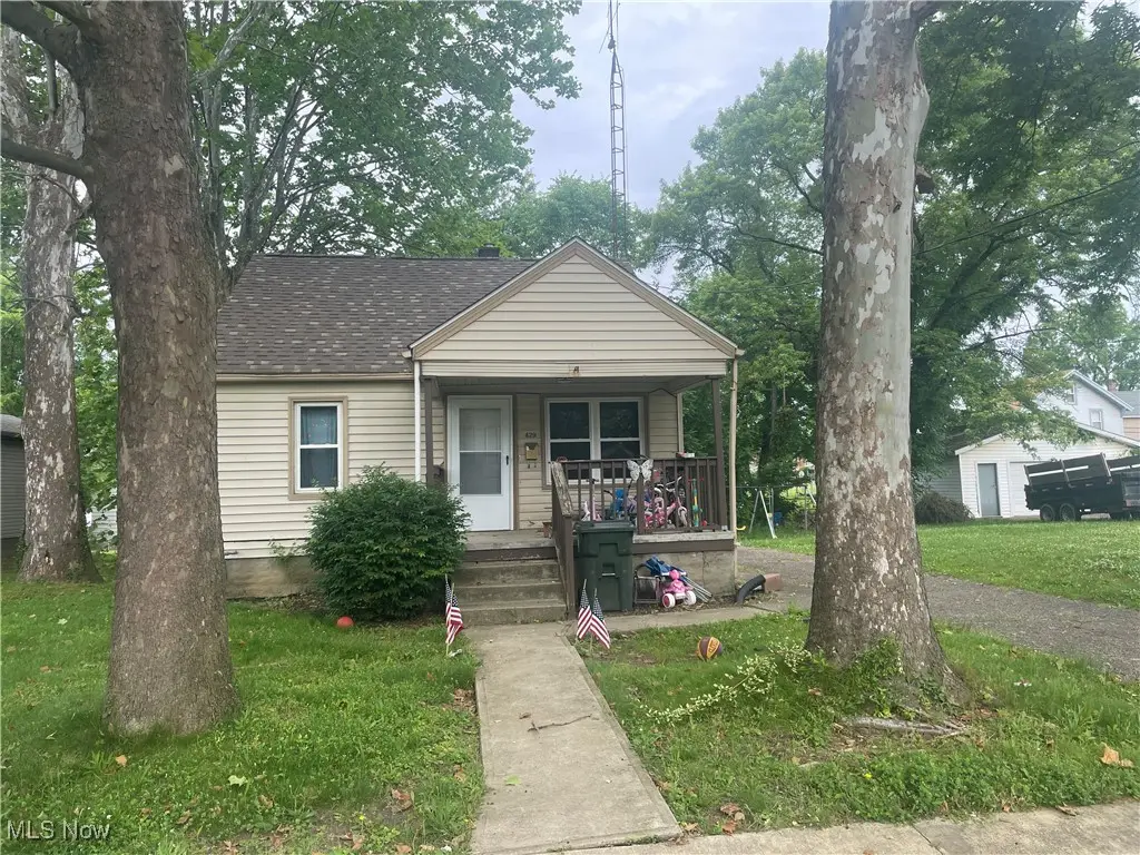 429 Gobel Ne Avenue, Canton, OH 44704 - Image #1