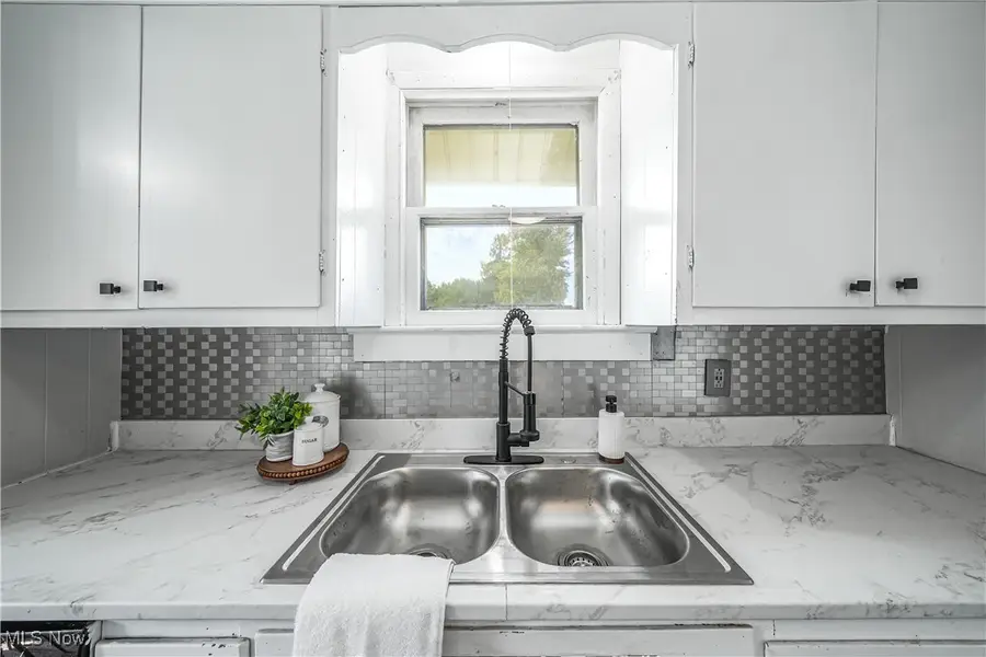 11480 Aebi Ne Avenue, Alliance, OH 44601 - Image #3