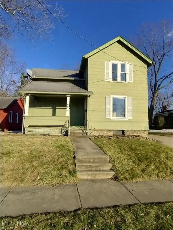 17 Belmont Avenue, Niles, OH 44446