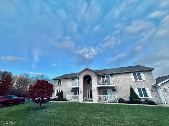 873 Auburn Hills Drive #3, Youngstown, OH 44512 - Image #1