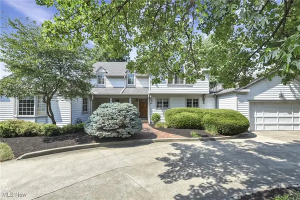 31910 Lake Road, Avon Lake, OH 44012