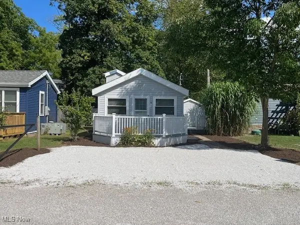 5825 Lake Road, Ashtabula, OH 44004
