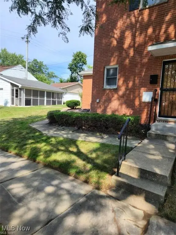 16805 Scottsdale Boulevard, Shaker Heights, OH 44120 - Image #2