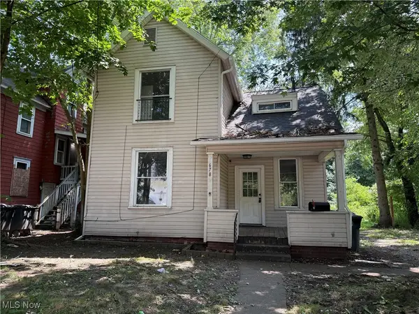 678 Upson Street, Akron, OH 44305