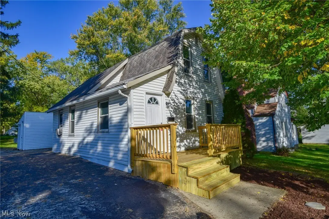 227 N East Street, Medina, OH 44256 - Image #1