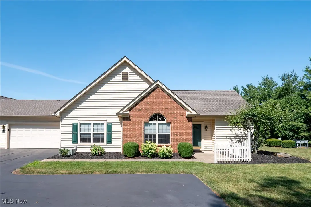 226 Village Court, Columbiana, OH 44408 - Image #1