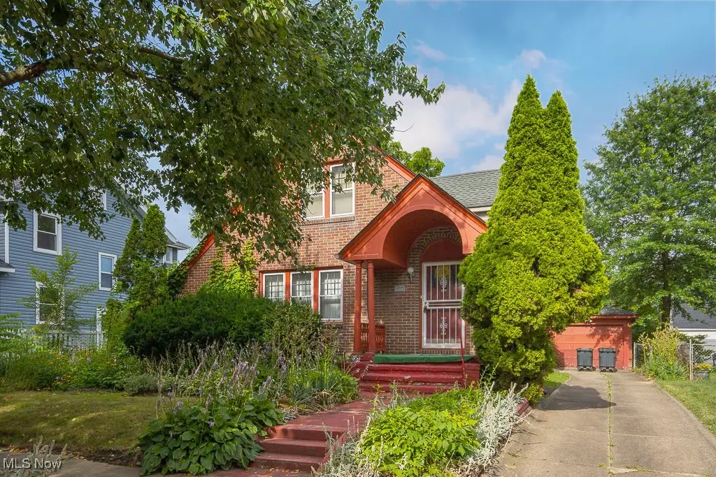 650 Sunset View Drive, Akron, OH 44320 - Image #1