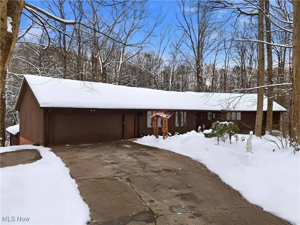 14759 Hillbrook N Lane, Chagrin Falls, OH 44022 - Image #1