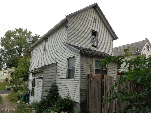 590 Flora Avenue, Akron, OH 44314 - #2