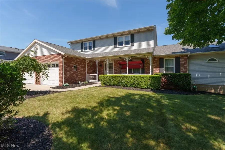 2709 Country Squire Nw Street, Uniontown, OH 44685 - Image #2