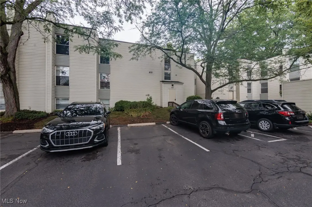 1625 Cedarwood Drive #218, Westlake, OH 44145 - Image #1