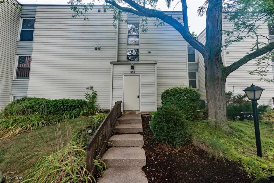 1625 Cedarwood Drive #218, Westlake, OH 44145 - Image #2