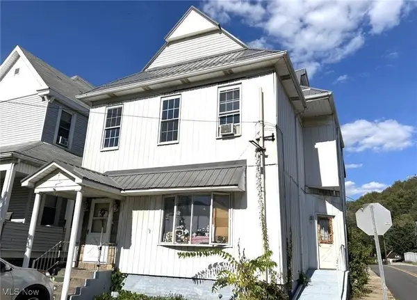 606 Ridge Avenue, New Cumberland, WV 26047