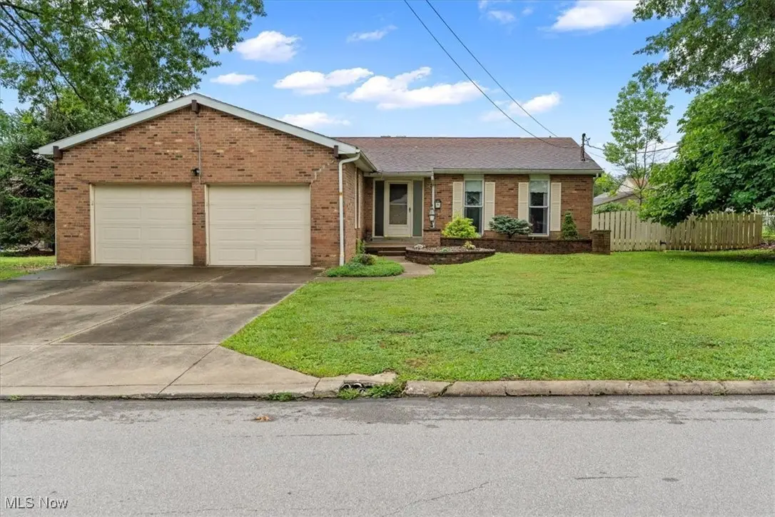 2408 Harrison Avenue, Parkersburg, WV 26104 - Image #1