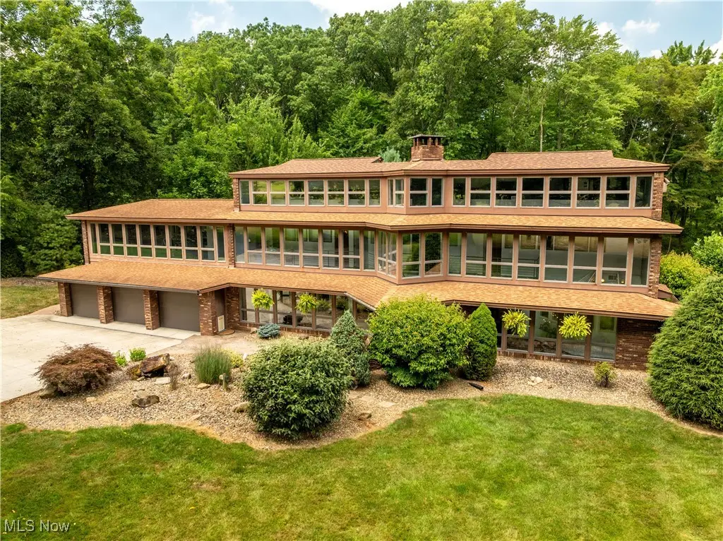 2711 S Cleveland Massillon Road, Norton, OH 44203 - Image #1