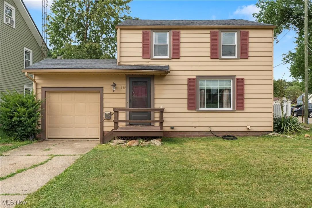 325 Lincoln Avenue, Louisville, OH 44641 - Image #1