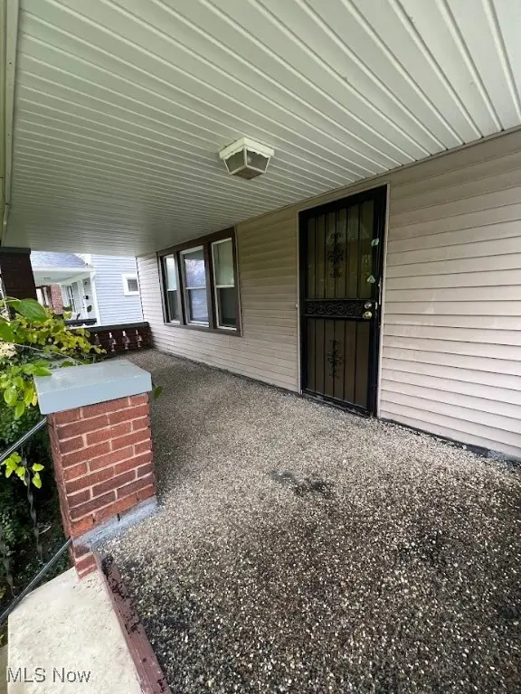 13208 Maplerow Avenue, Cleveland, OH 44105 - Image #2