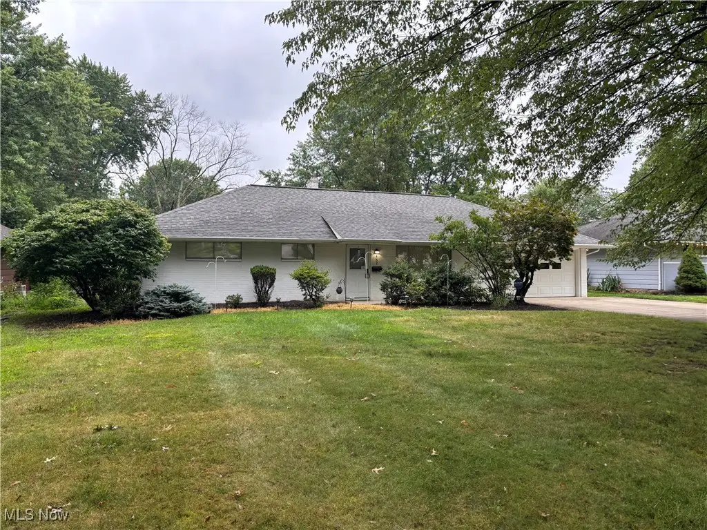 467 Harris Road, Richmond Heights, OH 44143 - #1