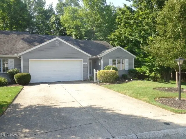 9834 Brookline Oval, Strongsville, OH 44136 - #1