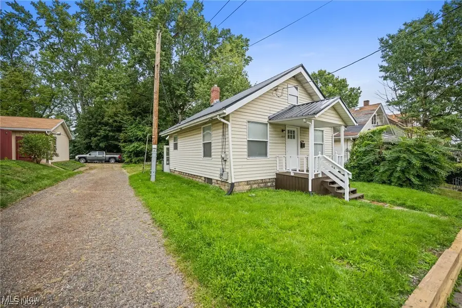 1517 16th Ne Street, Canton, OH 44705 - Image #2