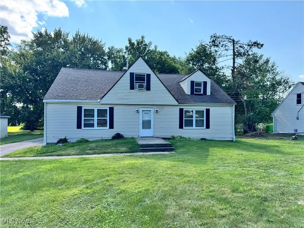 5696 Columbia Drive, Bedford Heights, OH 44146 - Image #1