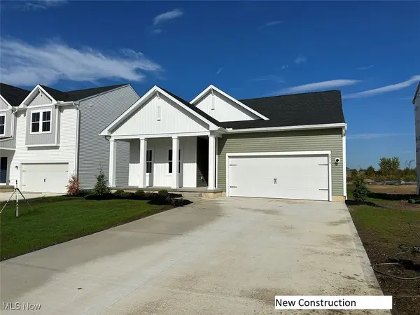 2975 Mcintosh Ne Drive, Louisville, OH 44641