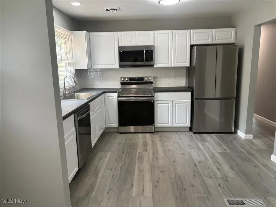 97 Idlewood Road, Youngstown, OH 44515 - Image #2