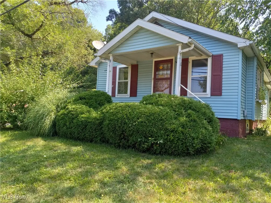 8522 Cleveland Se Avenue, Magnolia, OH 44643 - Image #1