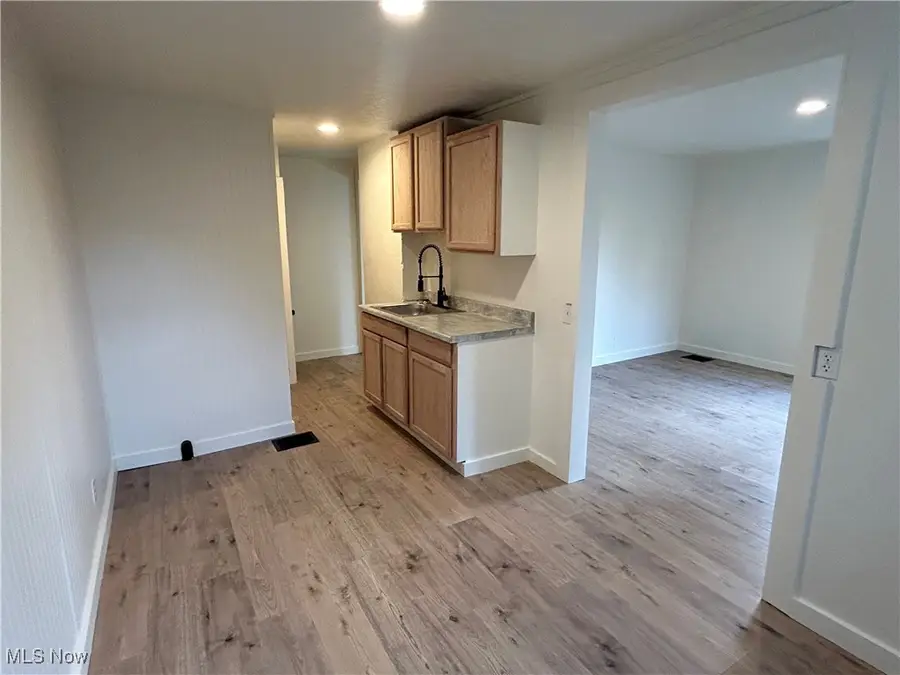 132 North Ne Avenue, New Philadelphia, OH 44663 - Image #2