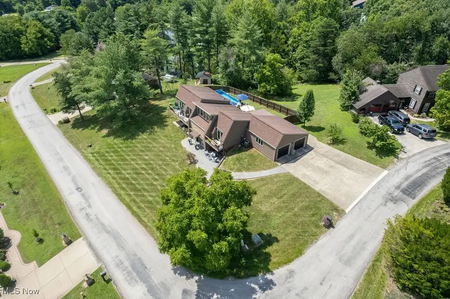 15 Oakmont Drive, Belpre, OH 45714 - Image #2