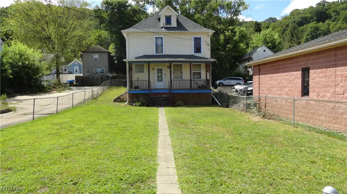 122 Carolina Avenue, Chester, WV 26034 - Image #1