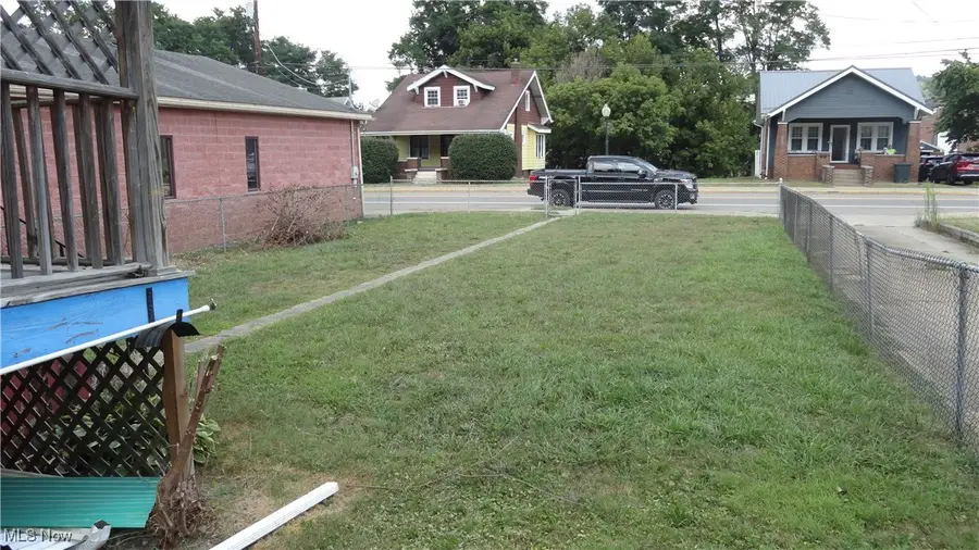 122 Carolina Avenue, Chester, WV 26034 - Image #3