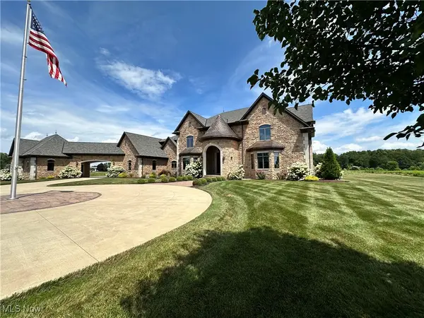 14162 Congress Lake Ne Avenue, Hartville, OH 44632