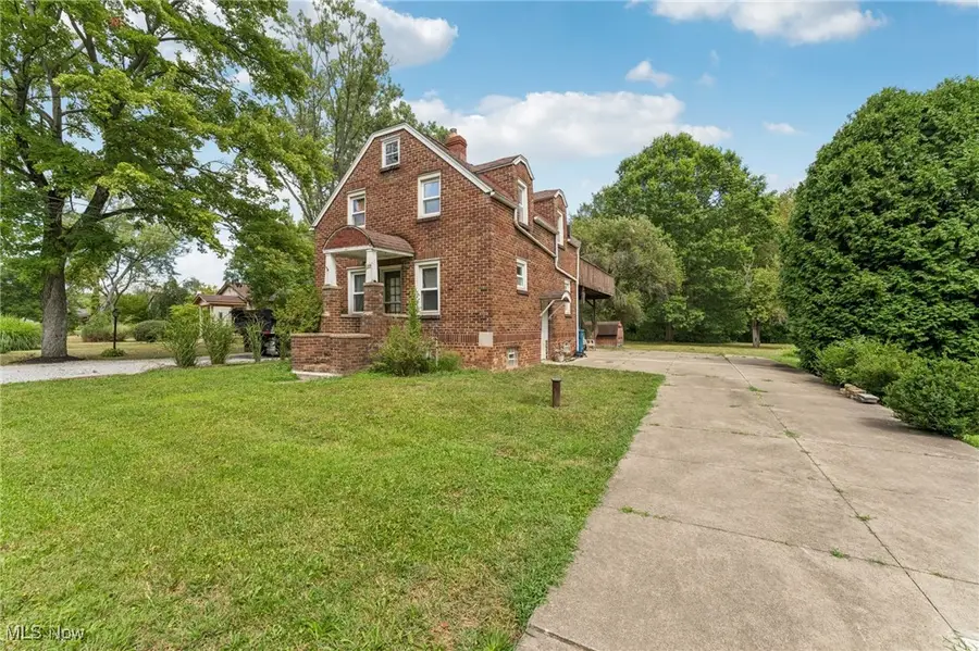 1899 Edwards Drive, Akron, OH 44306 - Image #2