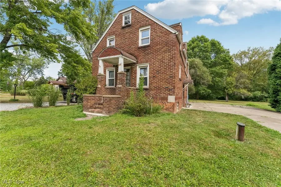 1899 Edwards Drive, Akron, OH 44306 - Image #3