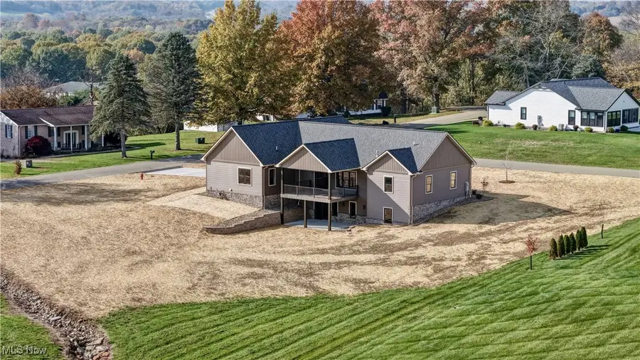 379 Olde Orchard Ne Drive, Bolivar, OH 44612 - Image #3