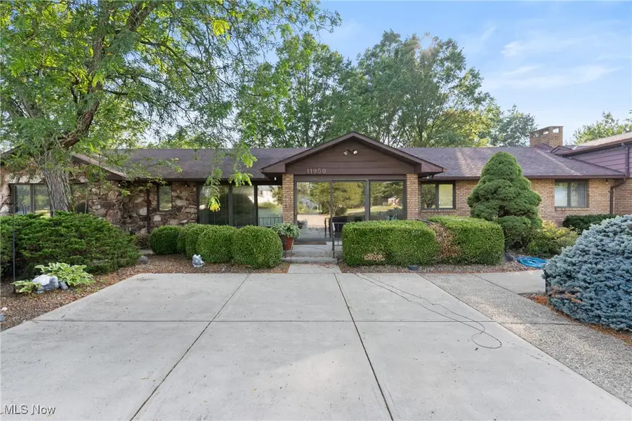 11950 Castleton Lane, Grafton, OH 44044 - Image #2